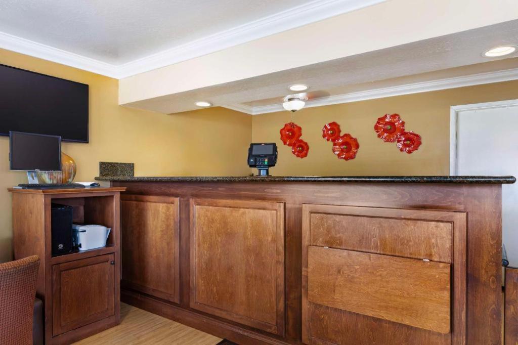 Best Western Hanford Inn Εξωτερικό φωτογραφία
